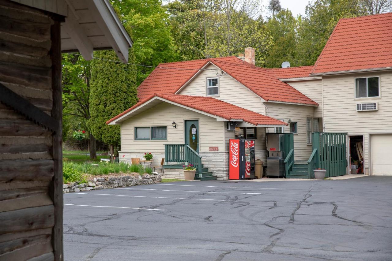 Ridges Inn & Suites Baileys Harbor Exterior photo